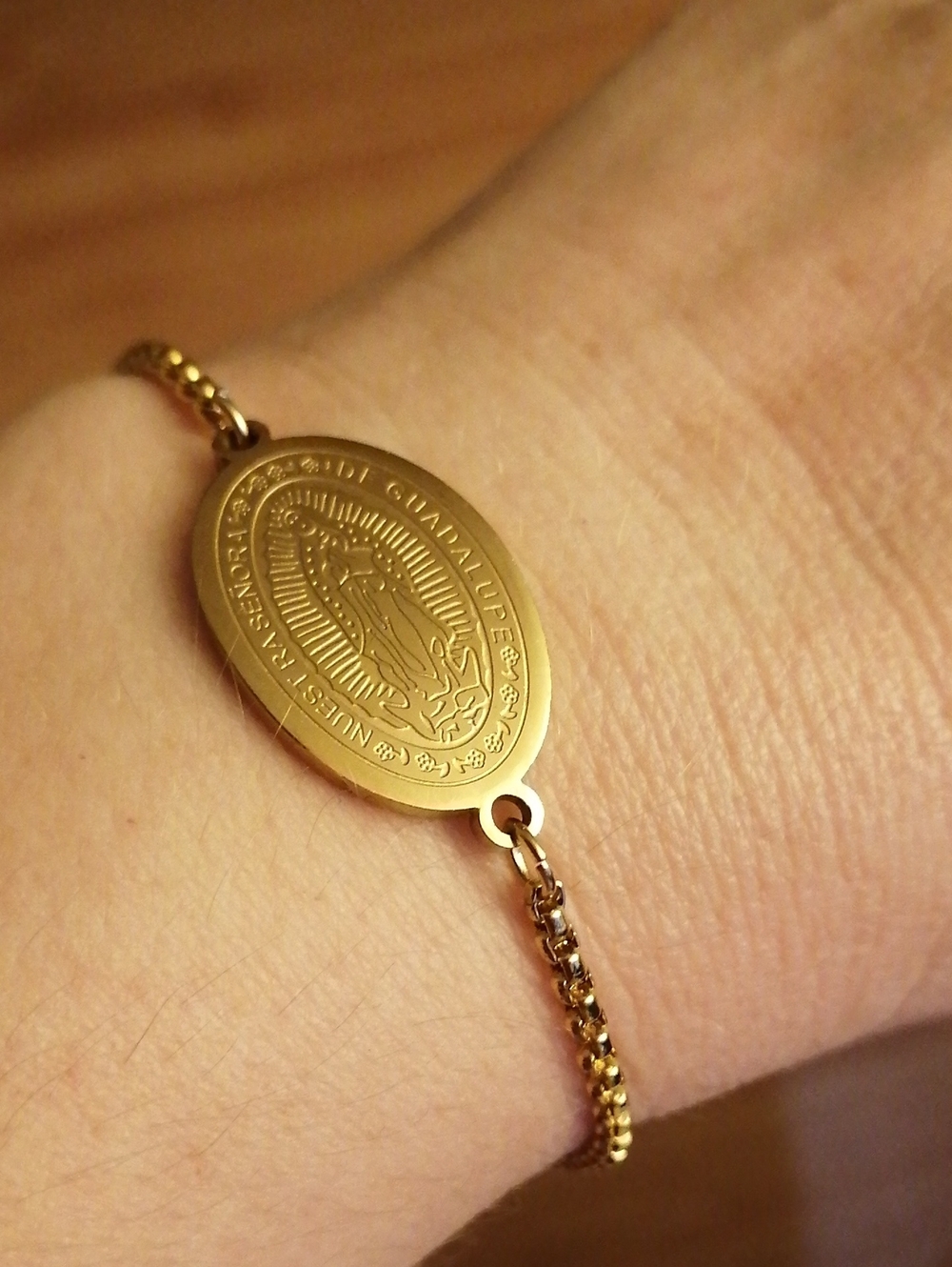 Nuest Ra Señora De Guadalupe Gold Plated Adjustable Bracelet